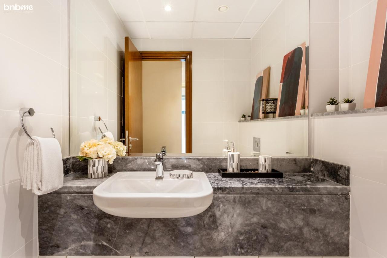 Bnbmehomes - Luxury 2B Apt - Al Habtoor - Amna Tower - 5044 Dubai Exterior foto